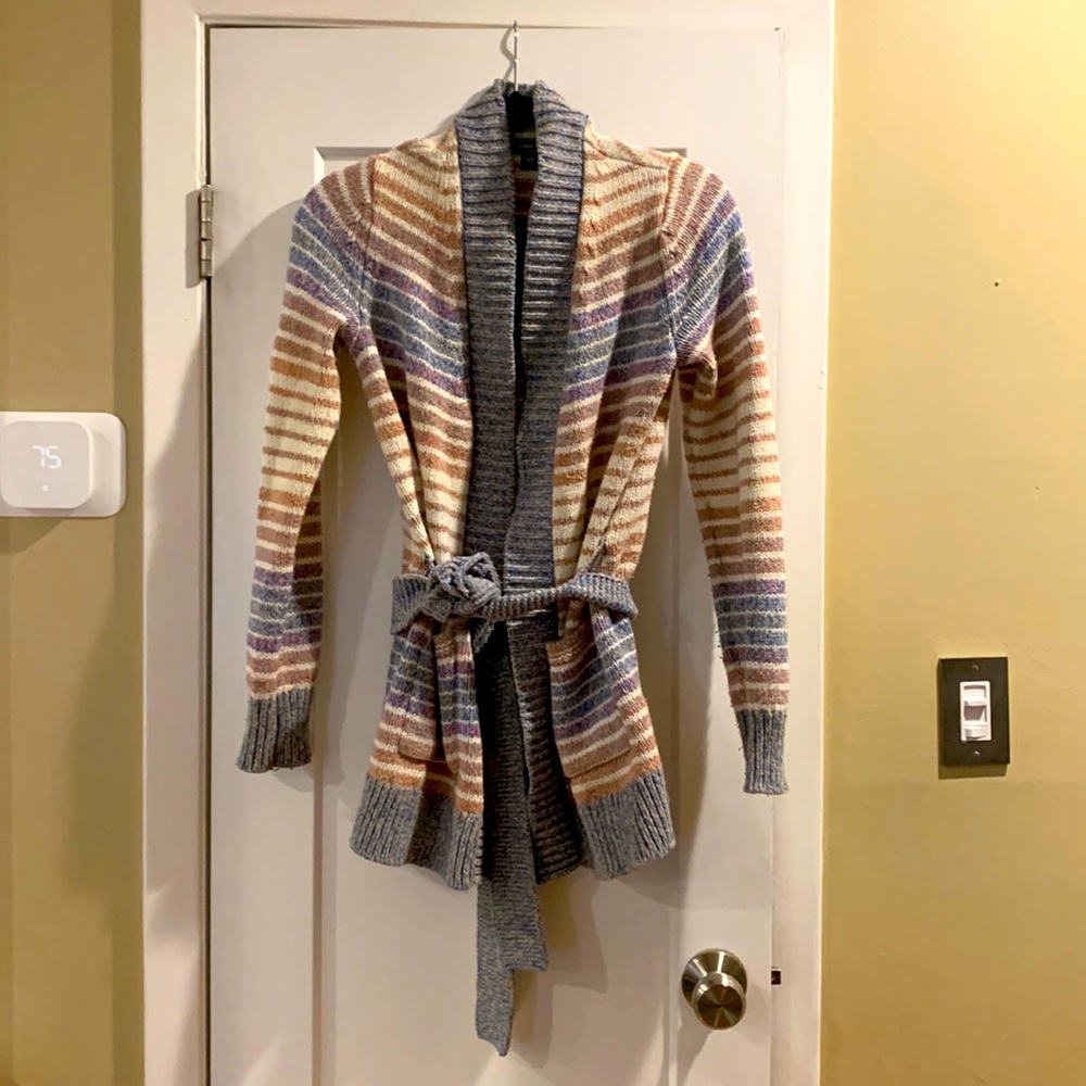 Cozy Lands End size XS (runs big) pink, white and blue striped. Great condition.